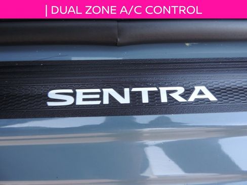 Used 2025 Nissan Sentra SR w/ Midnight Edition image 18