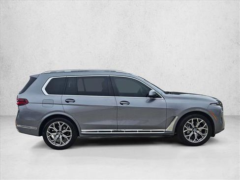Used 2023 BMW X7 xDrive40i w/ Premium Package AWD/4WD image 4