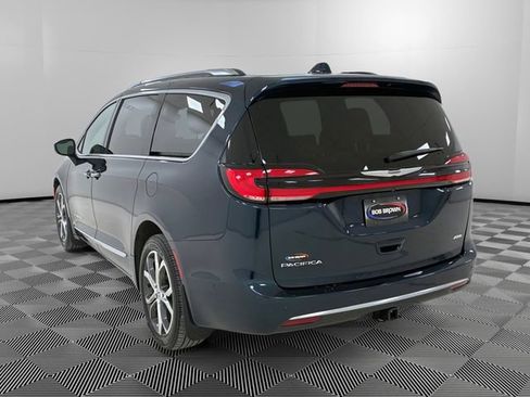 Used 2021 Chrysler Pacifica Pinnacle image 5