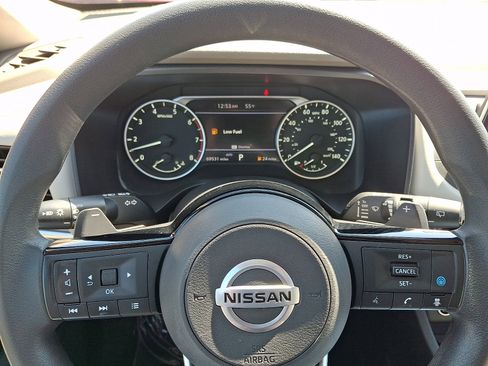 Used 2021 Nissan Rogue SV AWD/4WD image 18