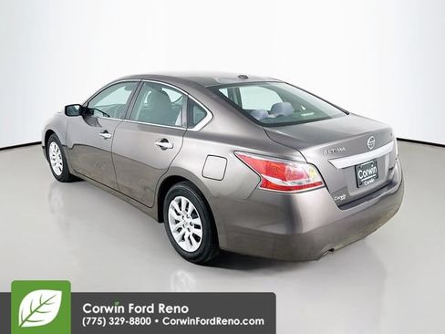 Used 2015 Nissan Altima 2.5 S w/ Power Driver Seat Package FWD image 5