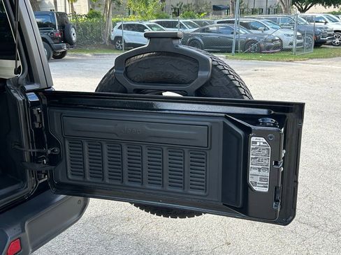 Certified 2021 Jeep Wrangler Sport S image 39