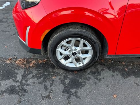 Used 2025 Kia Soul LX w/ LX Technology Package image 28