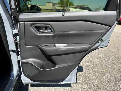 New 2026 Nissan Rogue Platinum AWD/4WD image 13