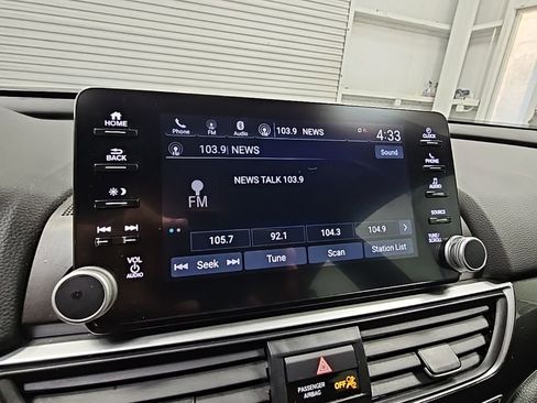 Used 2020 Honda Accord Sport image 15