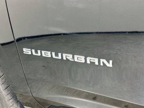 Used 2021 Chevrolet Suburban LT AWD/4WD image 28