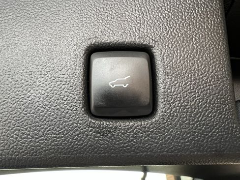 Used 2023 Ford Escape Platinum w/ Premium Technology Package AWD/4WD image 45