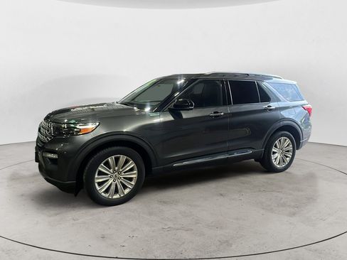 Used 2020 Ford Explorer Limited w/ Class III Trailer Tow Package AWD/4WD image 3