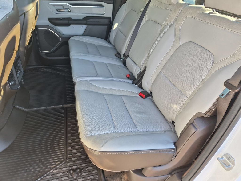 Used 2025 RAM 1500 Laramie AWD/4WD image 20
