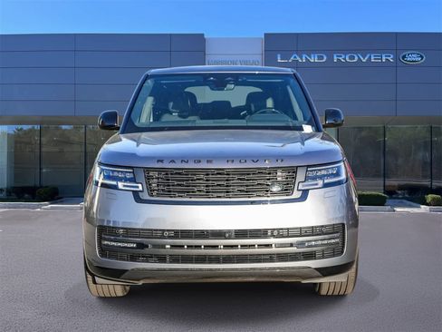 New 2026 Land Rover Range Rover SE image 2