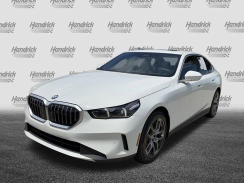 Certified 2026 BMW 530i w/ Premium Package RWD image 3
