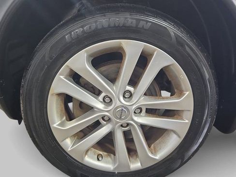 Used 2015 Nissan Juke SV w/ Technology Package AWD/4WD image 35