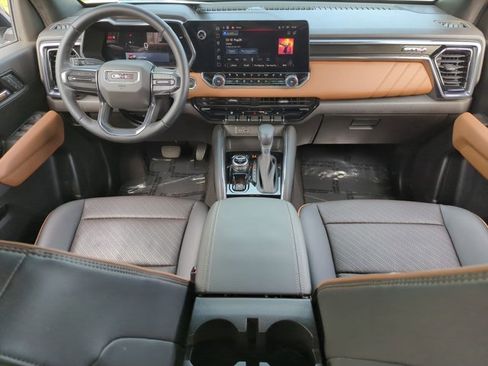 Used 2024 GMC Canyon AT4 w/ AT4 Premium Package image 17