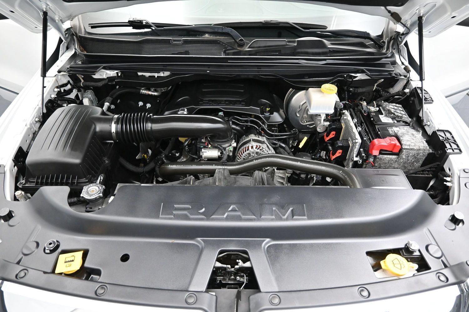 Used 2019 RAM 1500 Limited AWD/4WD image 8