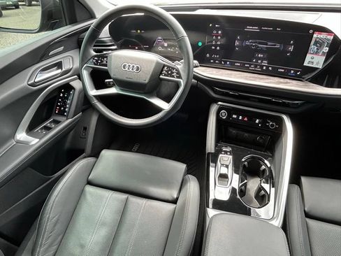 Used 2025 Audi Q5 Premium Plus w/ Premium Plus AWD/4WD image 9