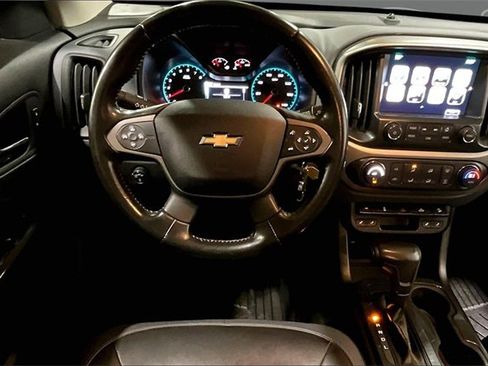 Used 2017 Chevrolet Colorado Z71 image 19
