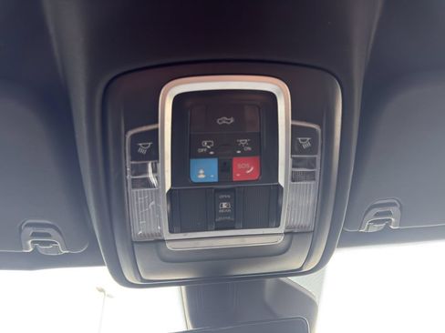 Used 2025 RAM 1500 Big Horn AWD/4WD image 23