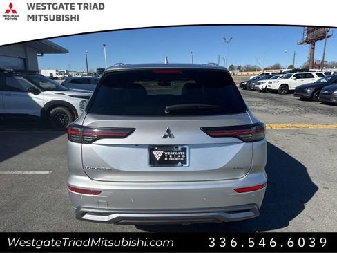 New 2026 Mitsubishi Outlander SEL FWD image 9