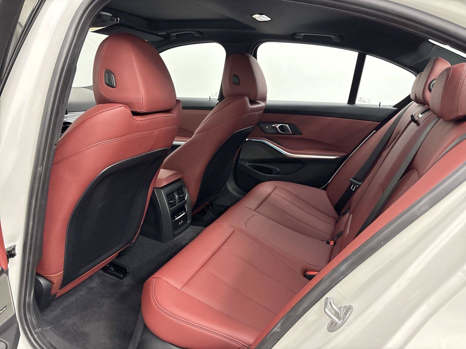 New 2026 BMW 330i Sedan w/ Convenience Package RWD image 29