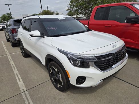 Used 2025 Kia Seltos S image 3