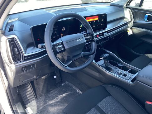 New 2026 Kia Sorento LX FWD image 12