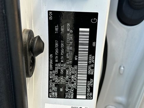 Certified 2024 Toyota 4Runner SR5 image 29