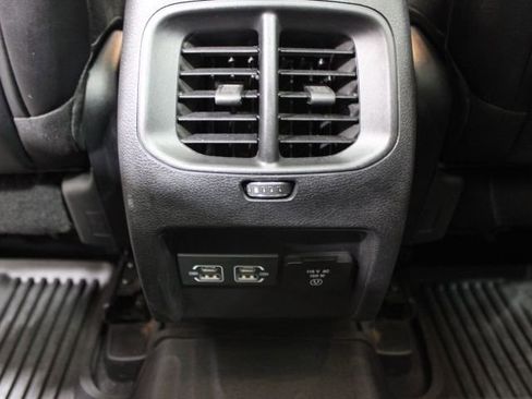 Used 2022 Jeep Cherokee Limited image 25