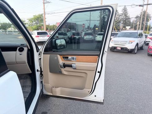 Used 2013 Land Rover LR4 HSE AWD/4WD image 24