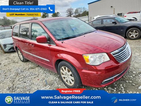 Used 2014 Chrysler Town & Country Touring FWD image 5
