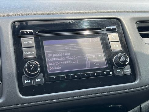 Used 2016 Honda HR-V LX image 38