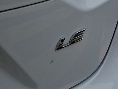 Used 2022 Toyota Corolla LE FWD image 29