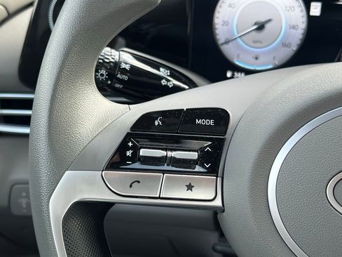 Used 2024 Hyundai Elantra SEL image 27