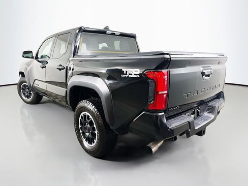 Used 2025 Toyota Tacoma TRD Off-Road image 5