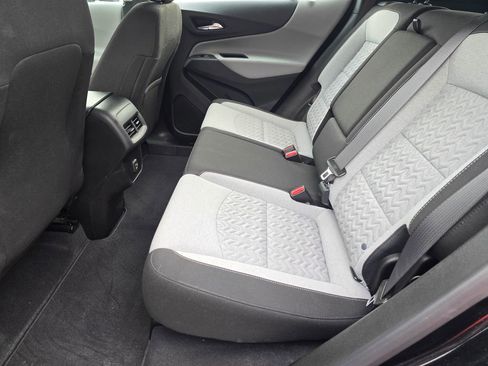 Used 2022 Chevrolet Equinox LS AWD/4WD image 14