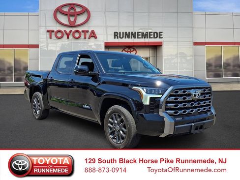 Used 2024 Toyota Tundra Platinum AWD/4WD image 1