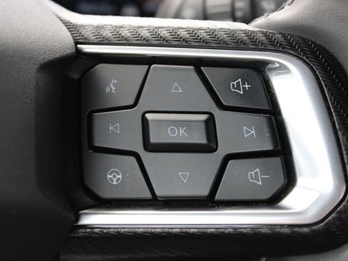 Used 2025 Ford Mustang Coupe image 25