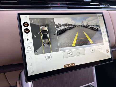 New 2026 Land Rover Range Rover Long Wheelbase SE image 27