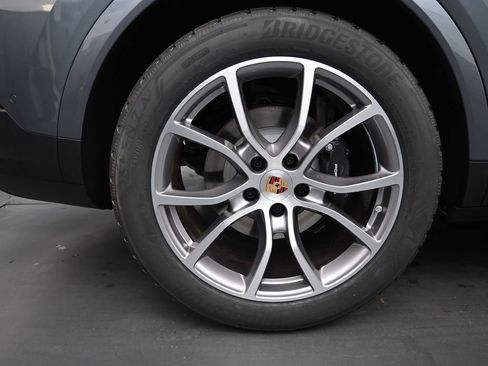 New 2026 Porsche Cayenne AWD/4WD image 23