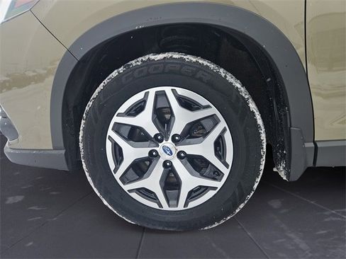 Certified 2023 Subaru Forester Premium image 14