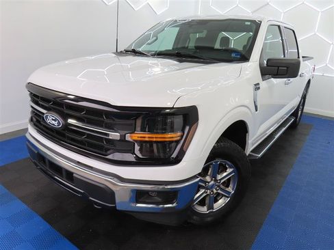 Used 2025 Ford F150 XLT w/ Equipment Group 301A Standard AWD/4WD image 4