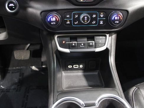 Certified 2022 GMC Terrain SLT w/ Tech Package image 36