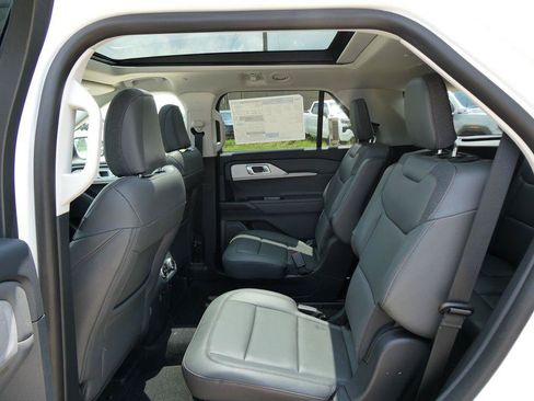 New 2026 Ford Explorer Active w/ Active Comfort Package AWD/4WD image 15