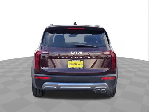 Used 2022 Kia Telluride S FWD image 5