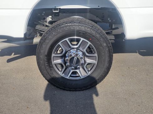 New 2025 Ford F350 XLT image 11