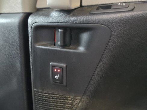 Used 2017 Chrysler Pacifica Limited w/ UConnect Theater Package image 33