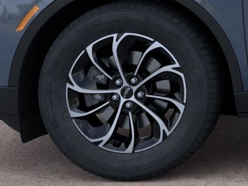 New 2026 Lincoln Nautilus Premier AWD/4WD image 19