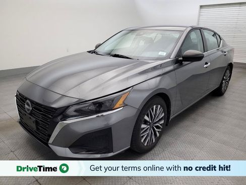 Used 2024 Nissan Altima 2.5 SV FWD image 1