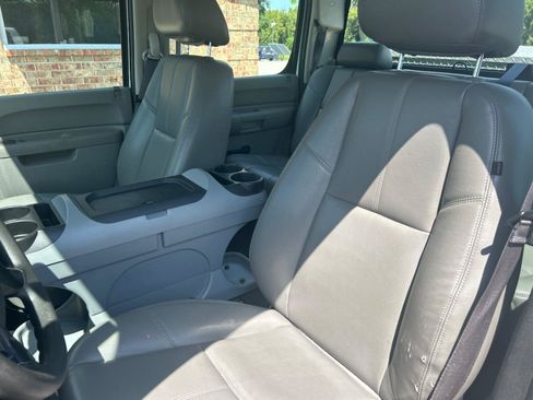 Used 2013 Chevrolet Silverado 1500 W/T AWD/4WD image 18