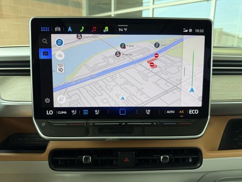 Used 2025 Volkswagen ID. Buzz 1st Edition RWD image 20