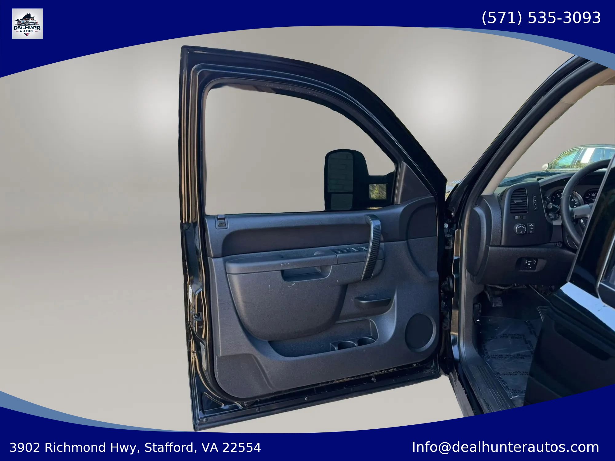 Used 2012 Chevrolet Silverado 2500 LT w/ Interior Plus Package AWD/4WD image 20